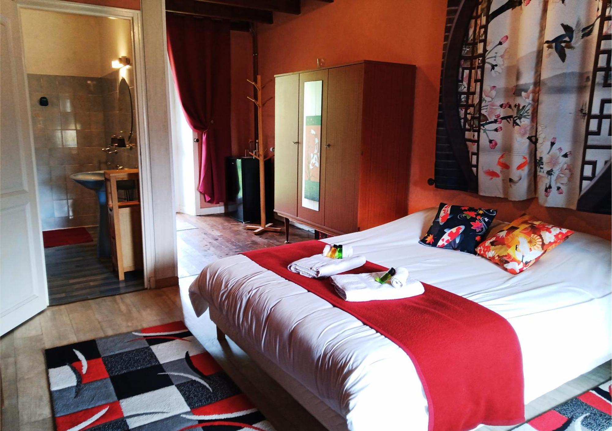 La Synchronicite - Chambres D'Hotes Saint-Sauveur-Villages Exteriör bild